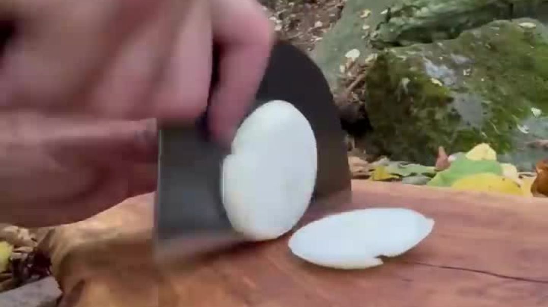 ⁣Cooking Bonito In Butter On A Clay Tile 🐟